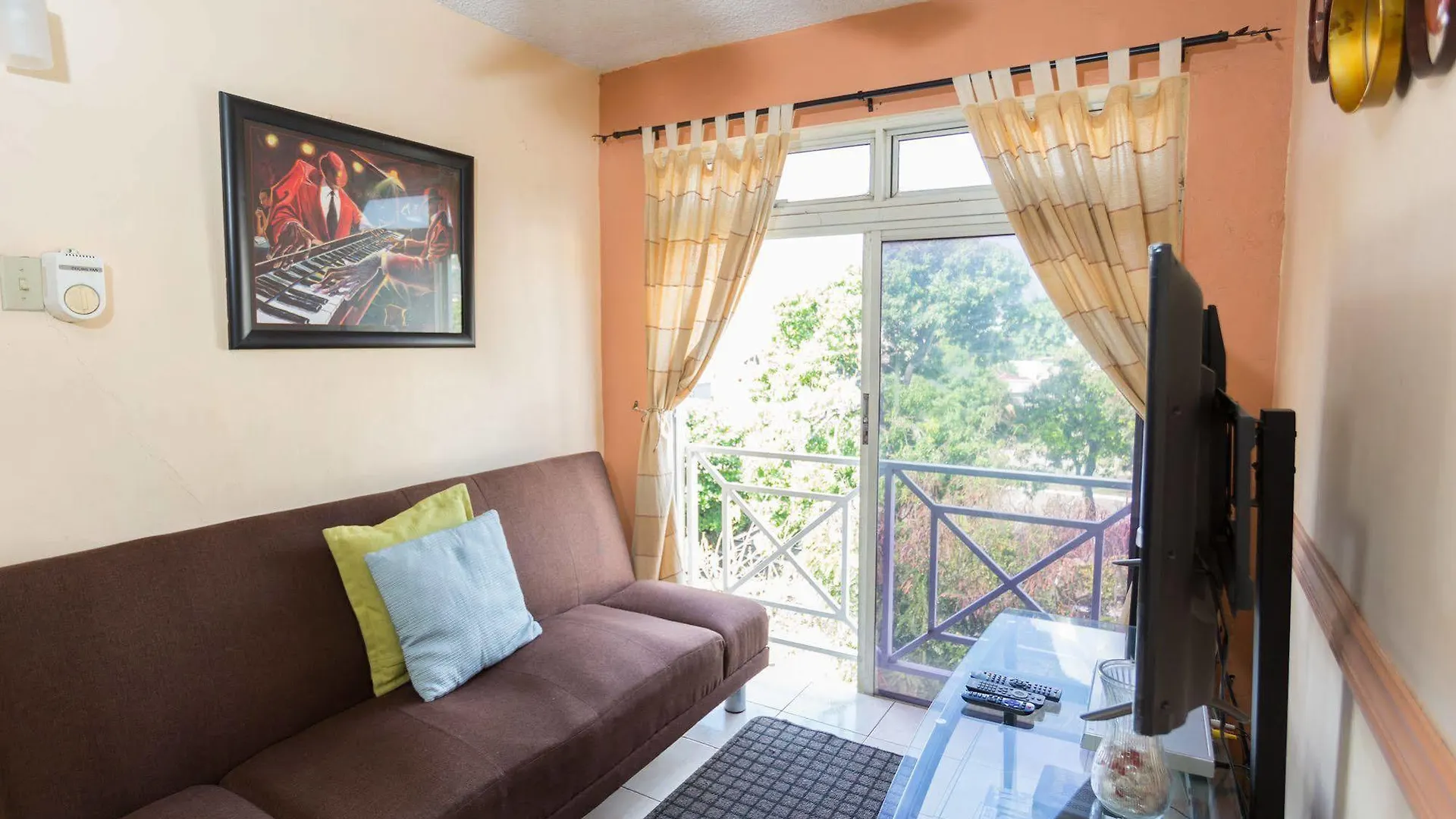 New Kingston C A Guest Apartments I Ямайка